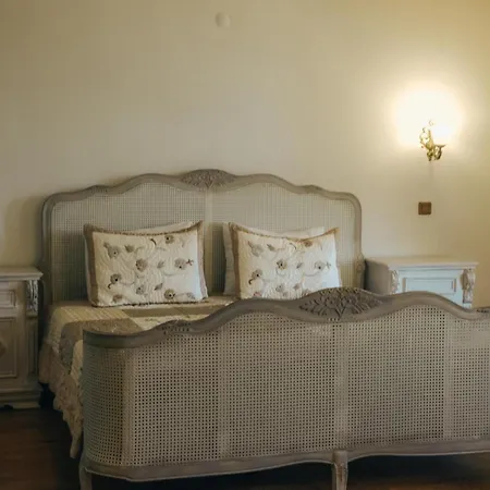 Macha Boutique & Lounge